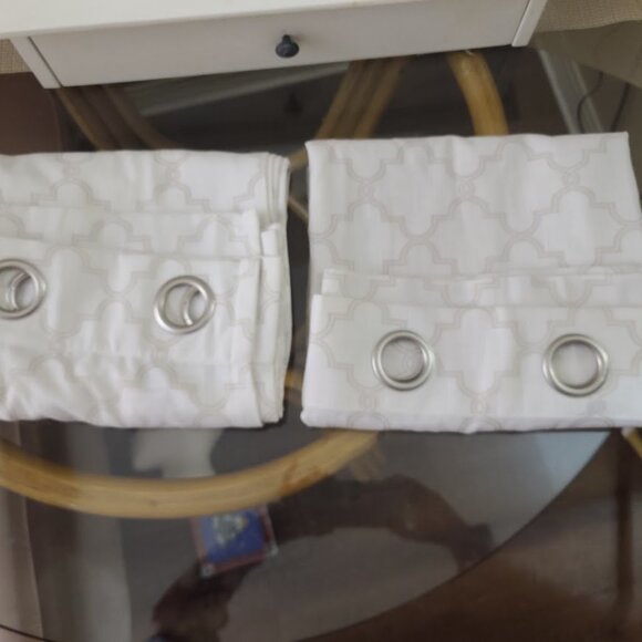 allen + roth 84-in Silver Trellis Light filtering Grommet Single curtain 83 x 50 - Picture 3 of 10